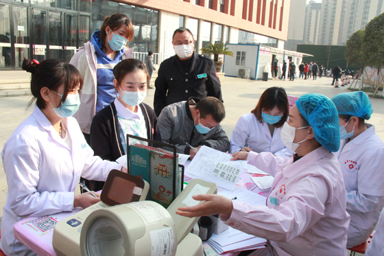 用愛(ài)心為春日注入一份活力——安康市婦幼保健院積極組織愛(ài)心獻(xiàn)血活動(dòng)