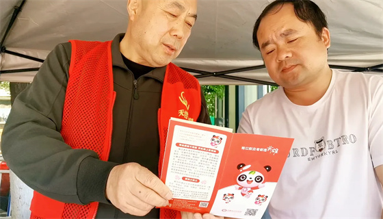 安康李軍，18年獻出“10”個自己……